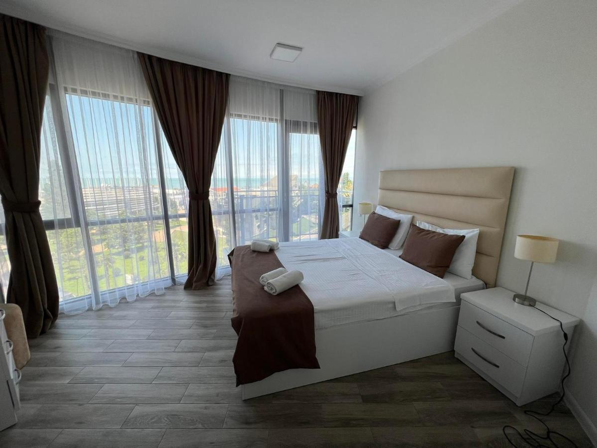 Holiday Premium Apartments Batumi Eksteriør billede