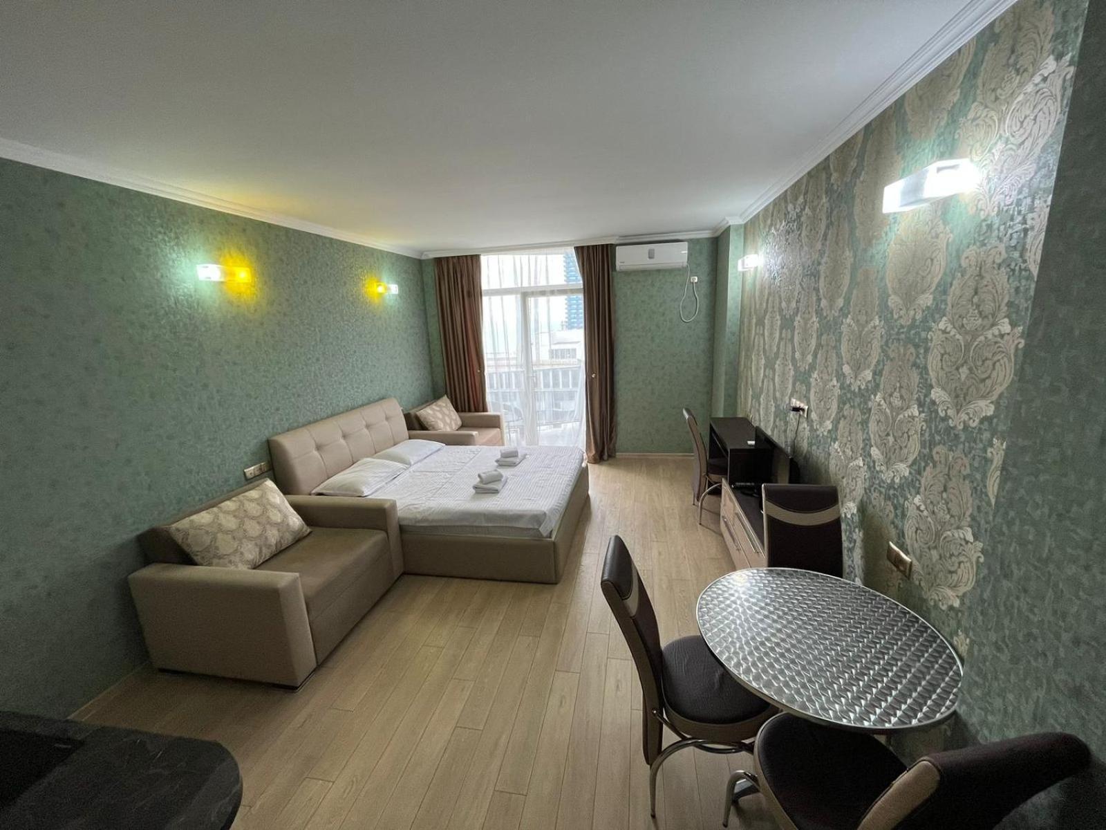 Holiday Premium Apartments Batumi Eksteriør billede